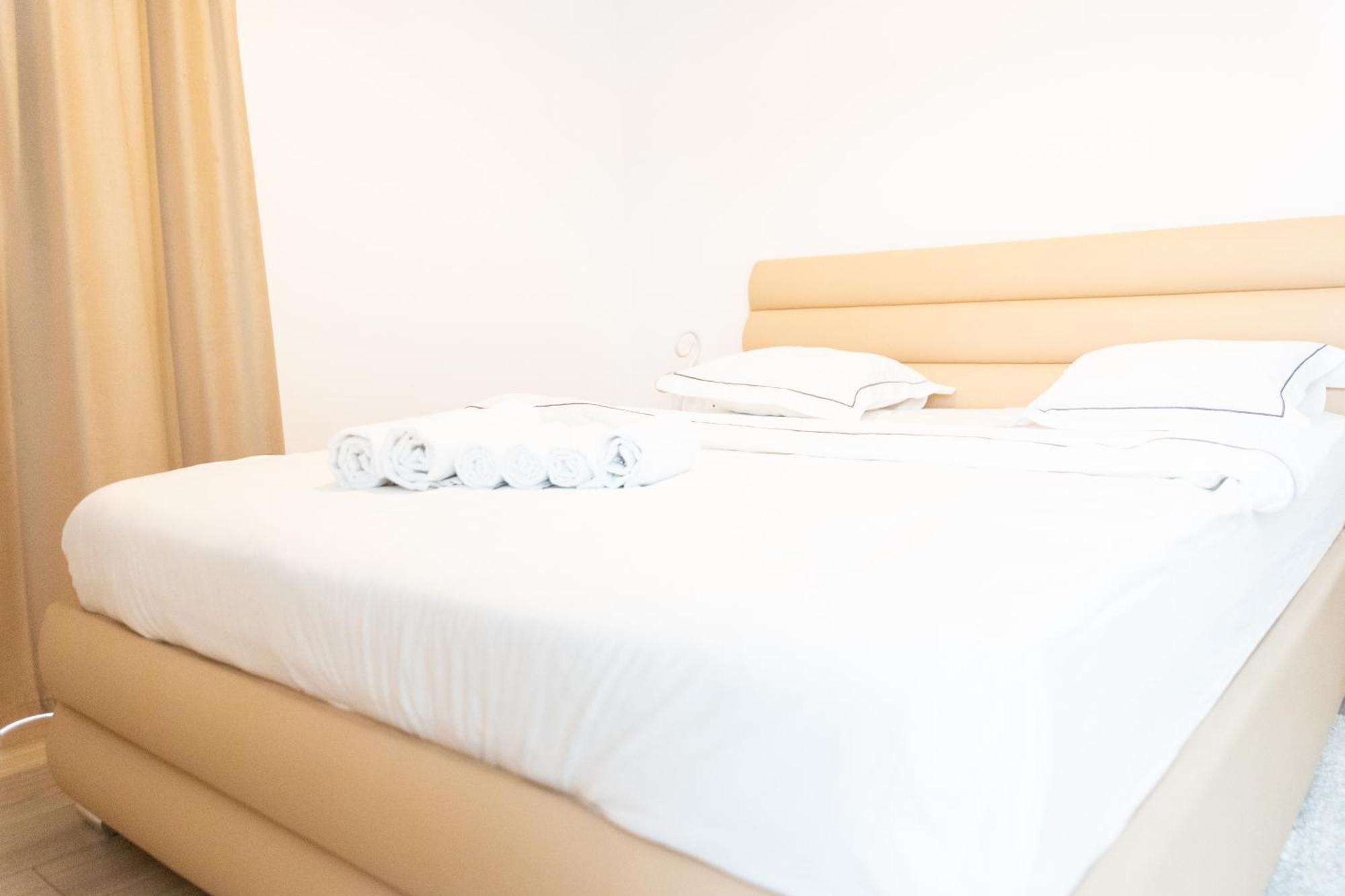Apartment Luxury Brand New Win Herastrau Bucharest